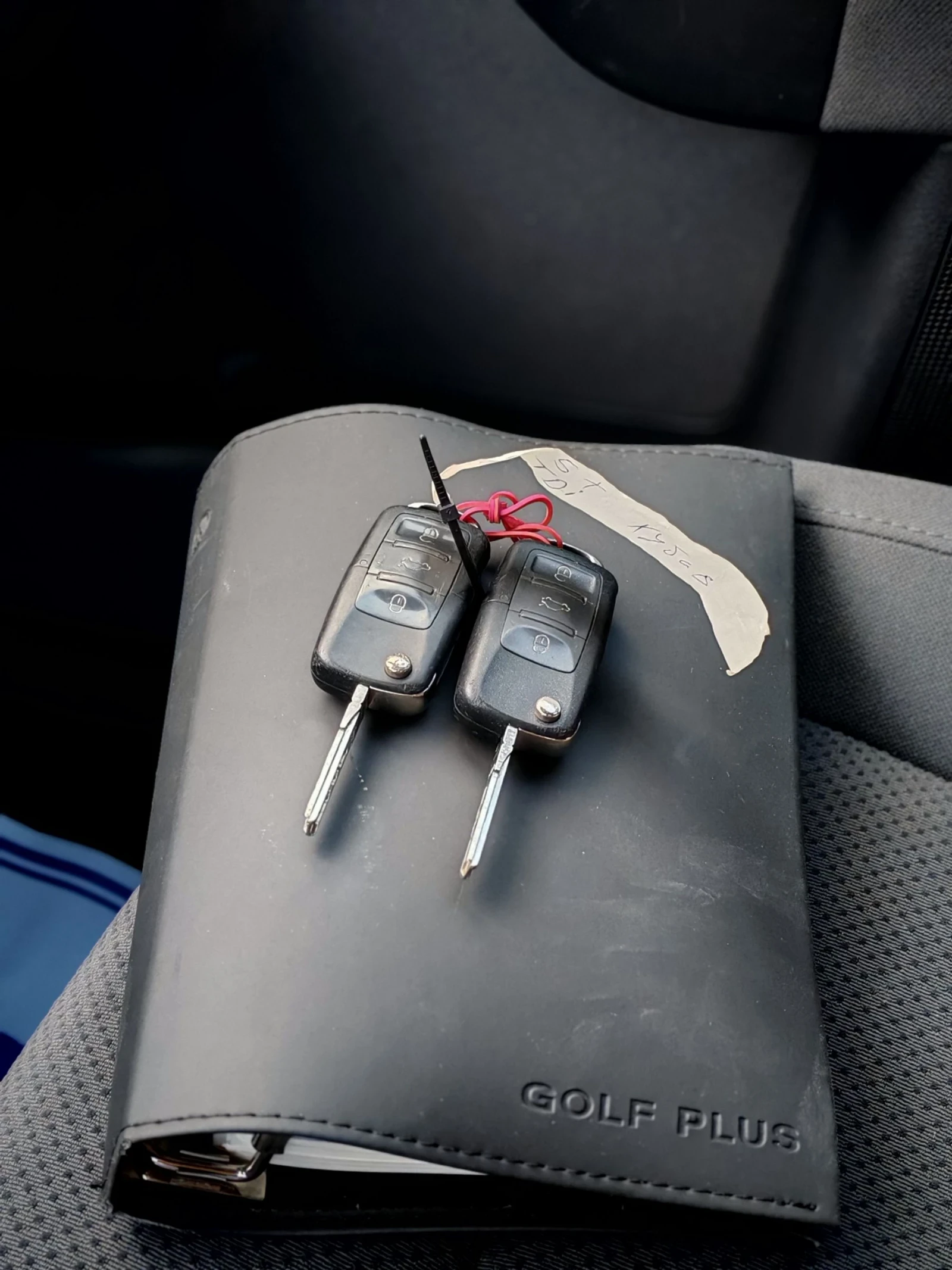 VW Golf Plus 1.9TDI(BKC)(105)* КЛИМАТРОНИК* НОВ ВНОС * , снимка 16 - Автомобили и джипове - 55334983