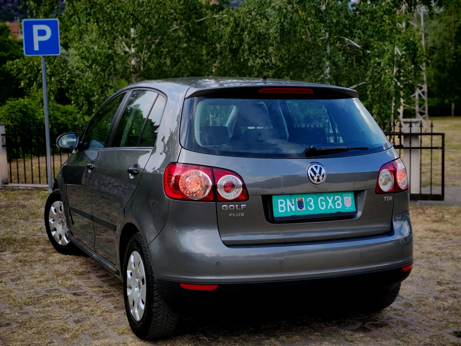 VW Golf Plus 1.9TDI(BKC)(105)* КЛИМАТРОНИК* НОВ ВНОС * , снимка 5 - Автомобили и джипове - 55334983