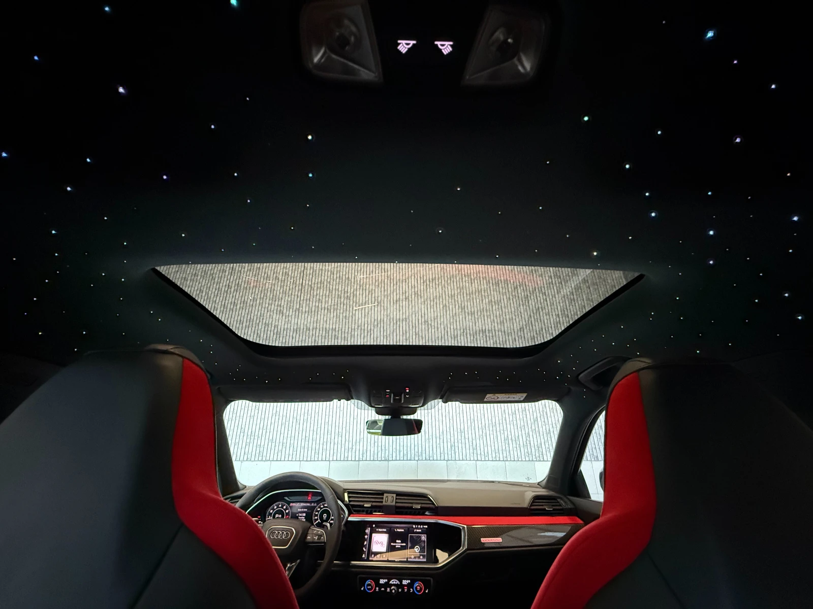 Audi RSQ3 2.5 TFSI QUATTRO PANO 360 SONOS , снимка 14 - Автомобили и джипове - 55447887