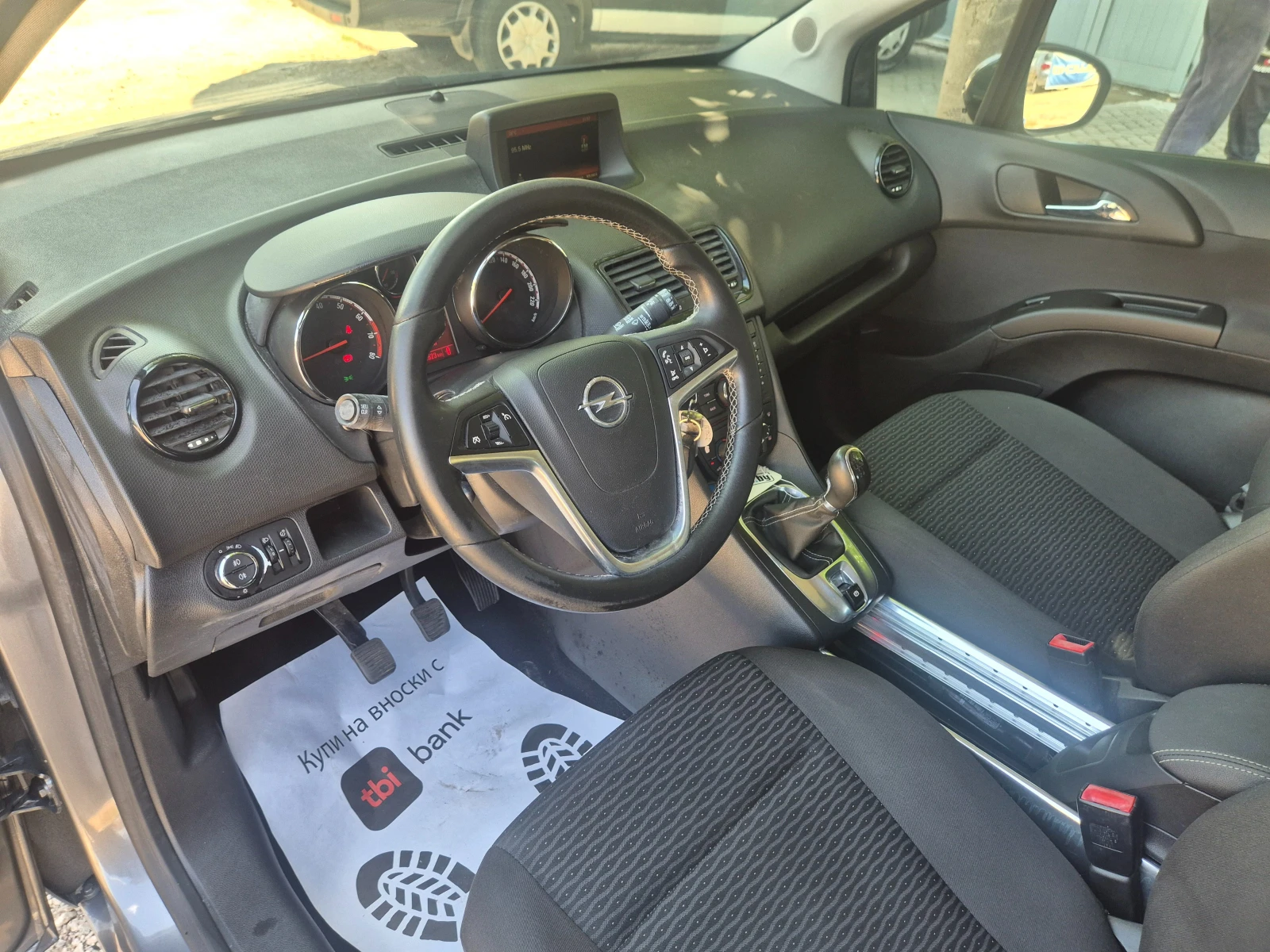 Opel Meriva 1.4i* ГАЗ, FACELIFT , снимка 9 - Автомобили и джипове - 55625705