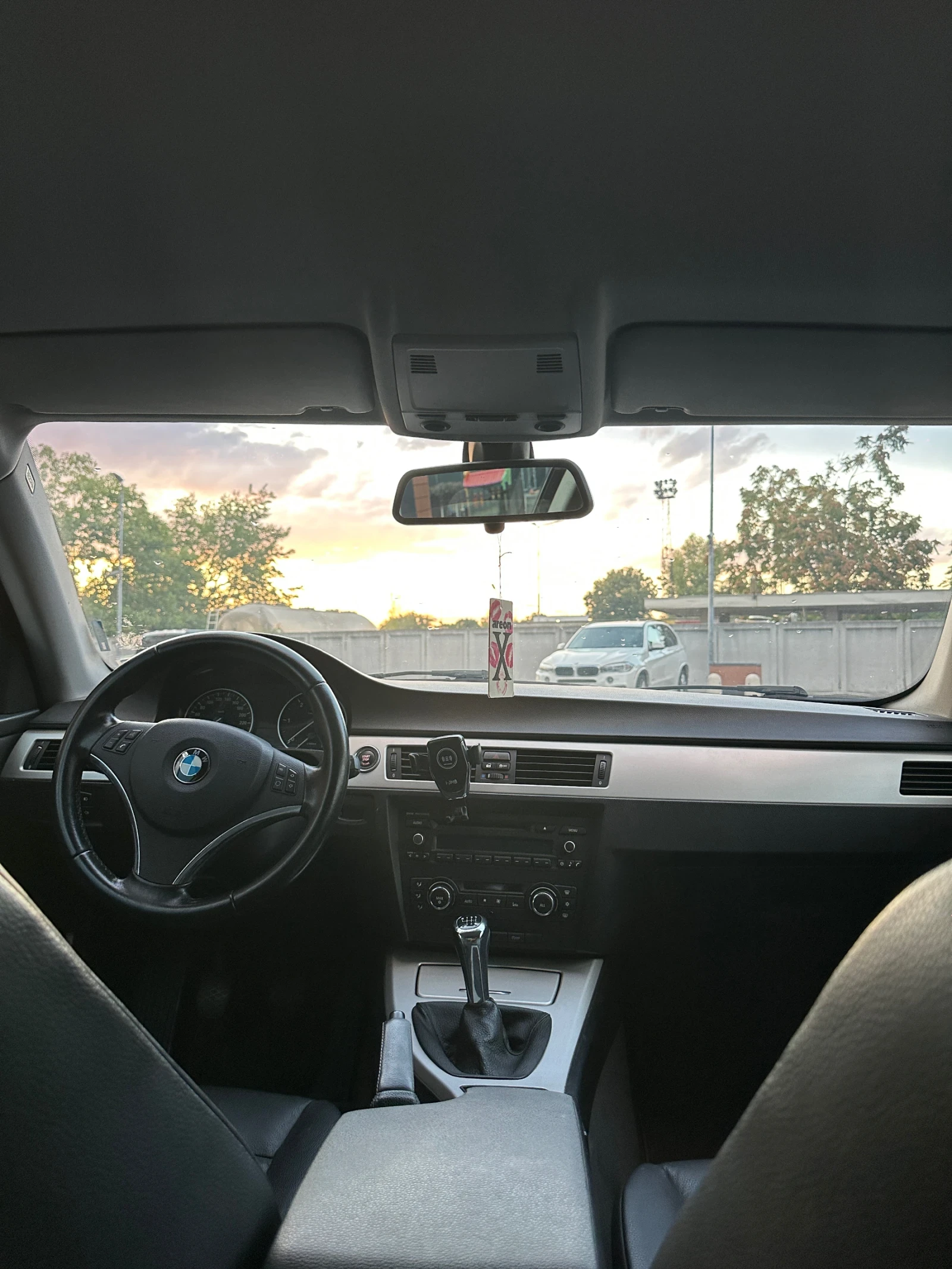 BMW 320, снимка 10 - Автомобили и джипове - 56066913