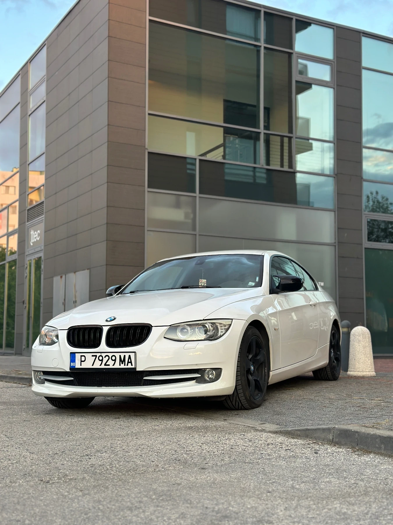 BMW 320, снимка 3 - Автомобили и джипове - 56066913