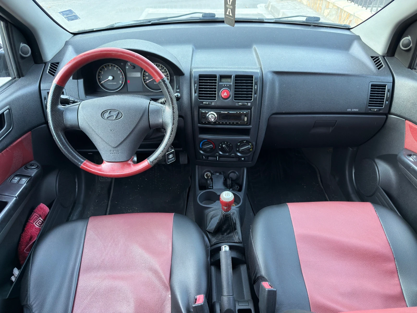 Hyundai Getz 1.1i топ-състояние ! , снимка 6 - Автомобили и джипове - 56122156