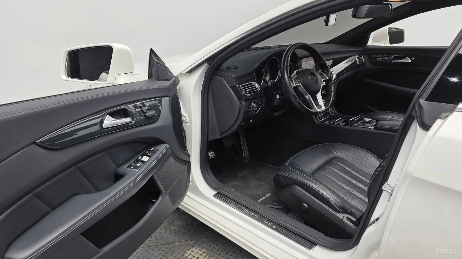 Mercedes-Benz CLS 350 AMG PKG * ����������* * ���� �� ��*  | Mobile.bg � ����������� 9