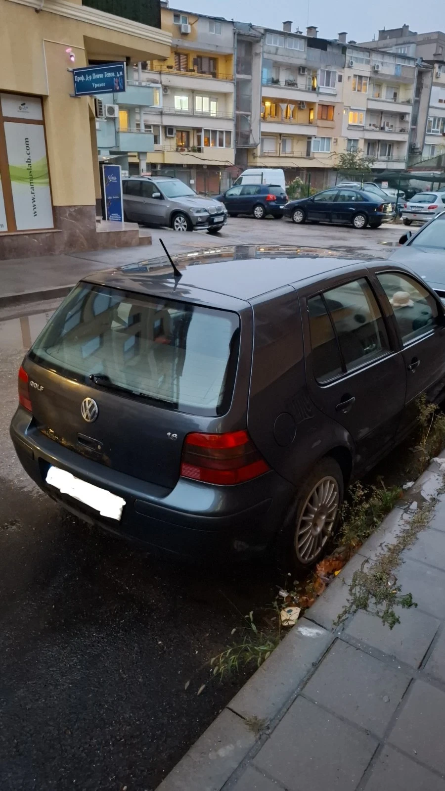 VW Golf 1, 6, снимка 4 - Автомобили и джипове - 56747310