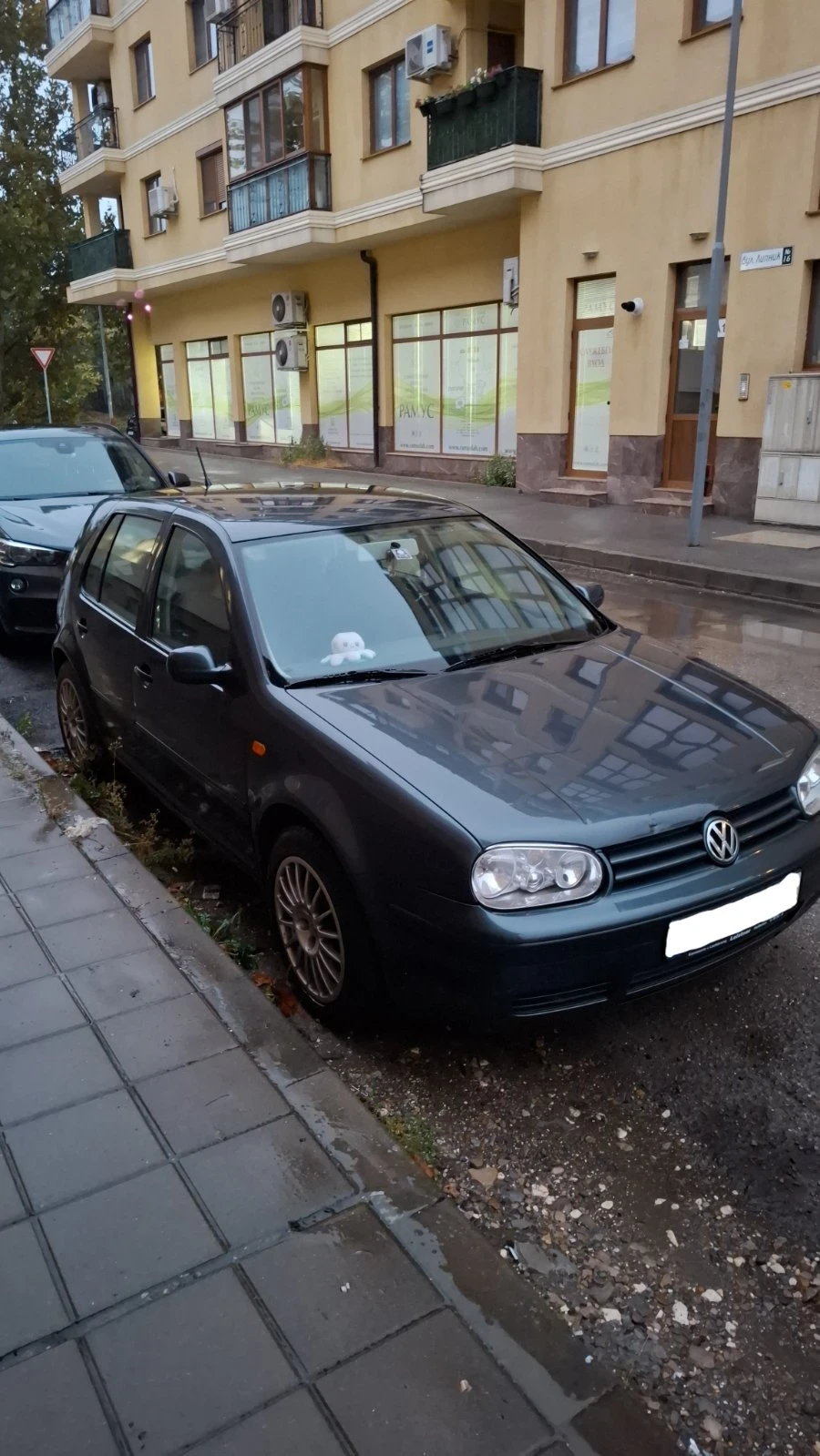 VW Golf 1, 6, снимка 2 - Автомобили и джипове - 56747310