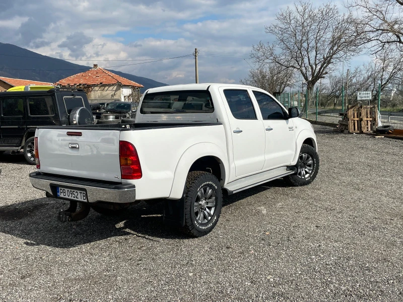 Toyota Hilux, снимка 4 - Автомобили и джипове - 47445443