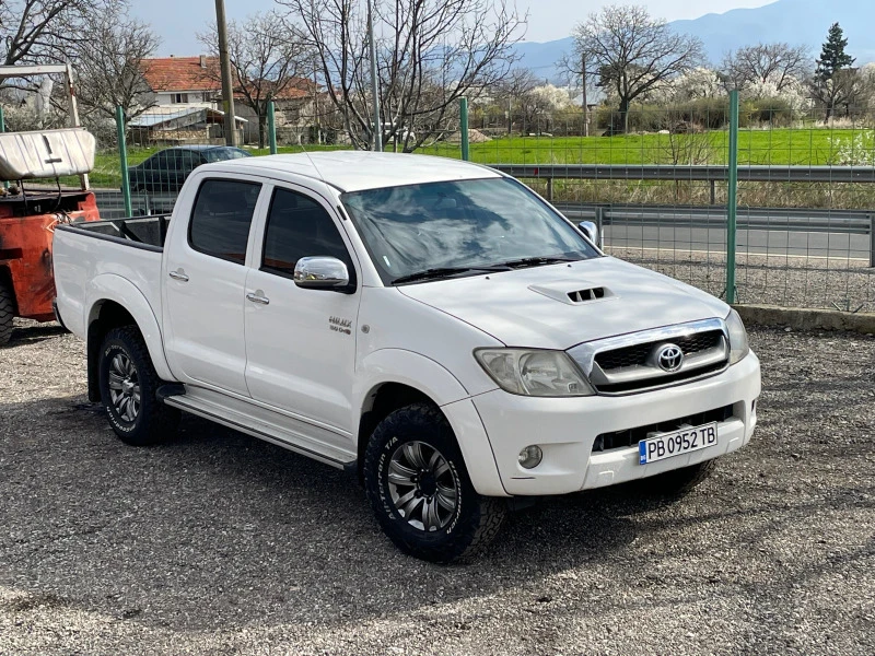 Toyota Hilux, снимка 1 - Автомобили и джипове - 47445443