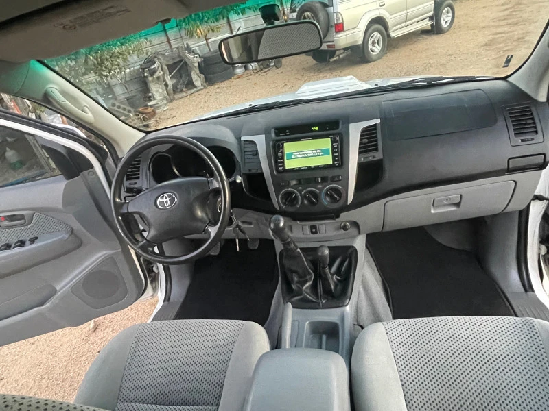 Toyota Hilux, снимка 10 - Автомобили и джипове - 47445443