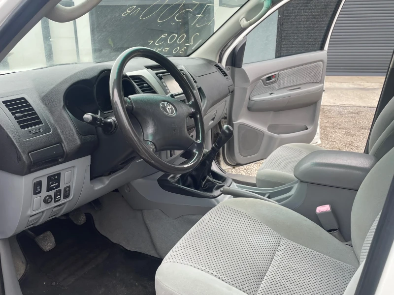 Toyota Hilux, снимка 9 - Автомобили и джипове - 48231785