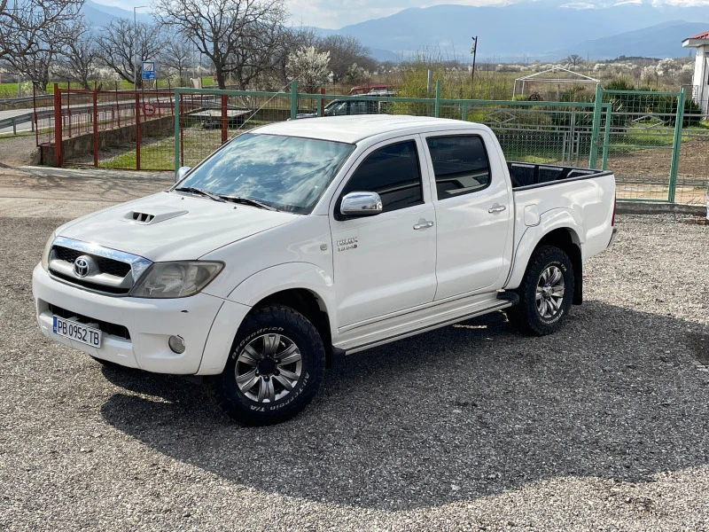 Toyota Hilux, снимка 7 - Автомобили и джипове - 47445443