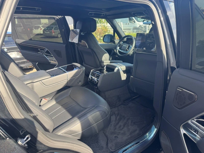 Land Rover Range rover P530 LONG/AUTOBIO/MERIDIAN/PANO/HEAD UP/TV/360/, снимка 9 - Автомобили и джипове - 51835798