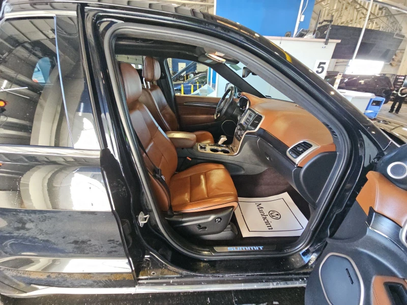 Jeep Grand cherokee Summit, снимка 12 - Автомобили и джипове - 53237178