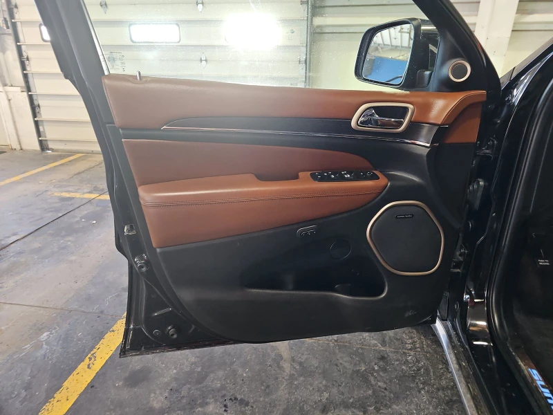 Jeep Grand cherokee Summit, снимка 10 - Автомобили и джипове - 53237178