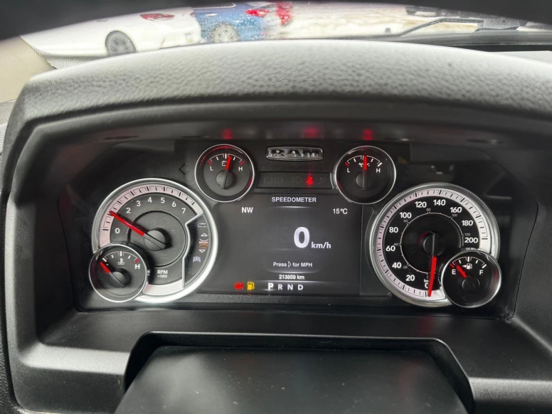 Dodge RAM 1500 * CARFAX * ЦЕНА ДО БГ, снимка 13 - Автомобили и джипове - 53248188