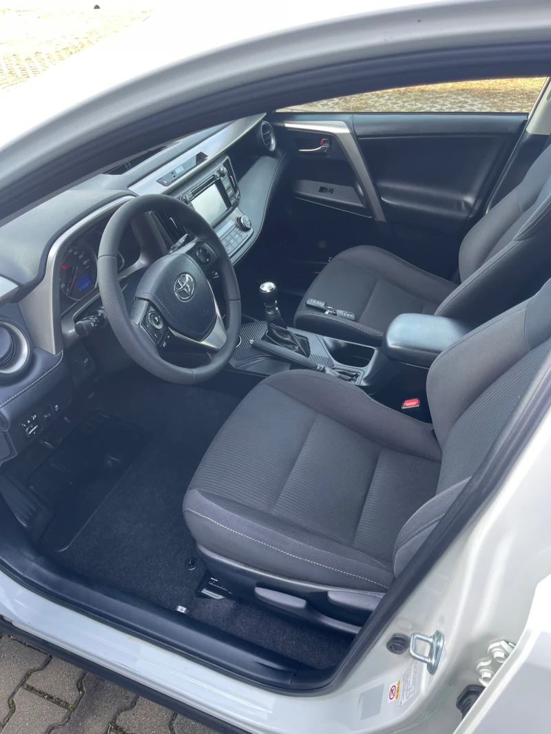 Toyota Rav4 D-4D 124 k.с. White Edition, снимка 9 - Автомобили и джипове - 53505433