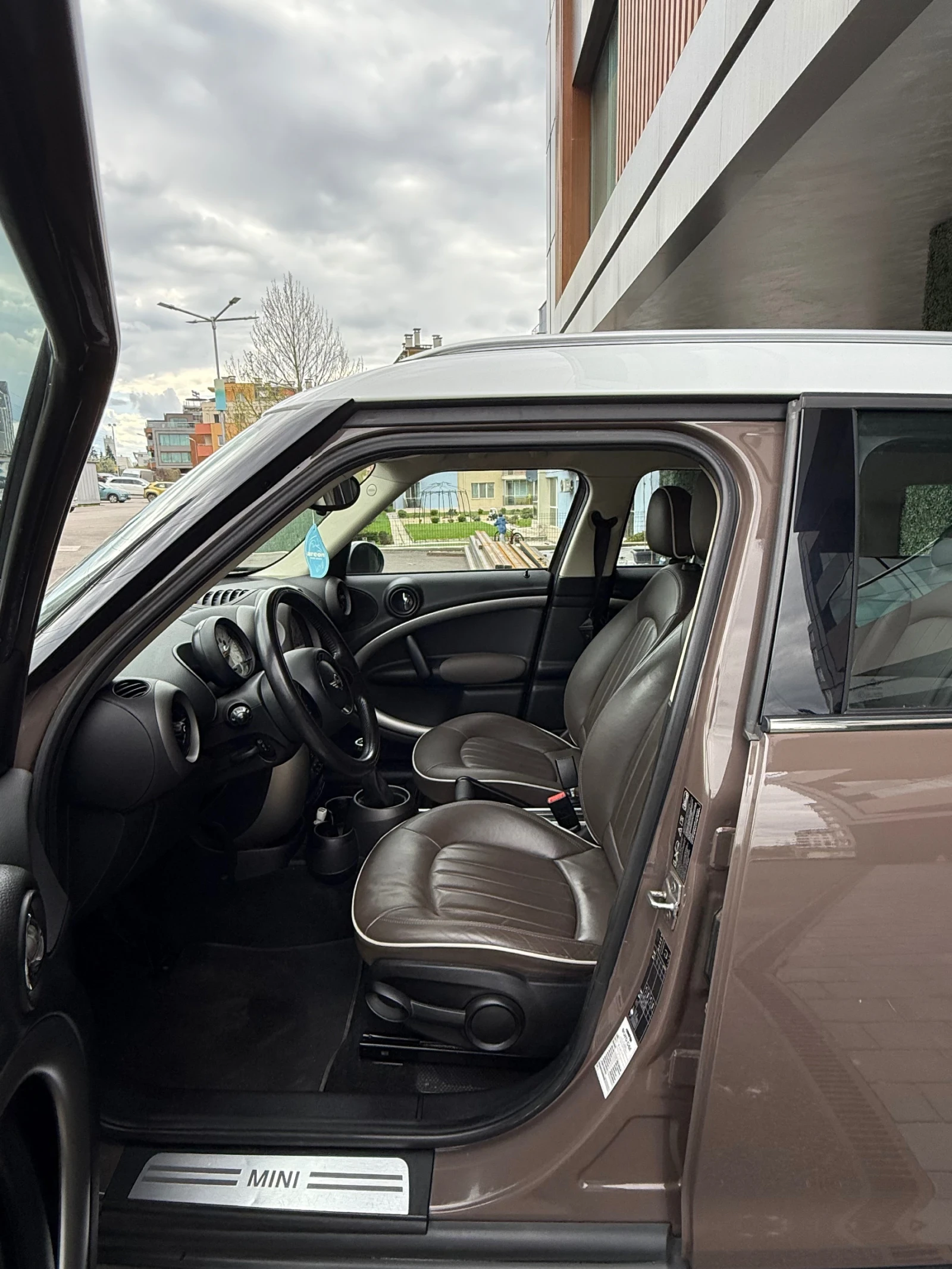 Mini Countryman 1.6D ALL4 4X4 - изображение 8