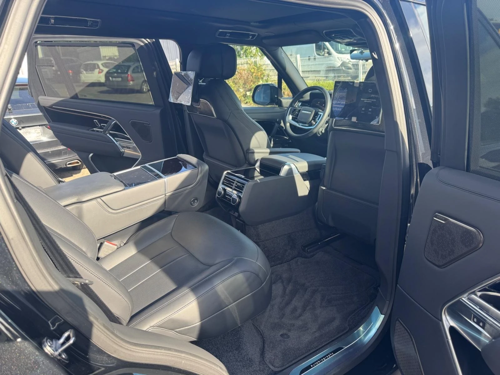 Land Rover Range rover P530 LONG/AUTOBIO/MERIDIAN/PANO/HEAD UP/TV/360/ - изображение 9