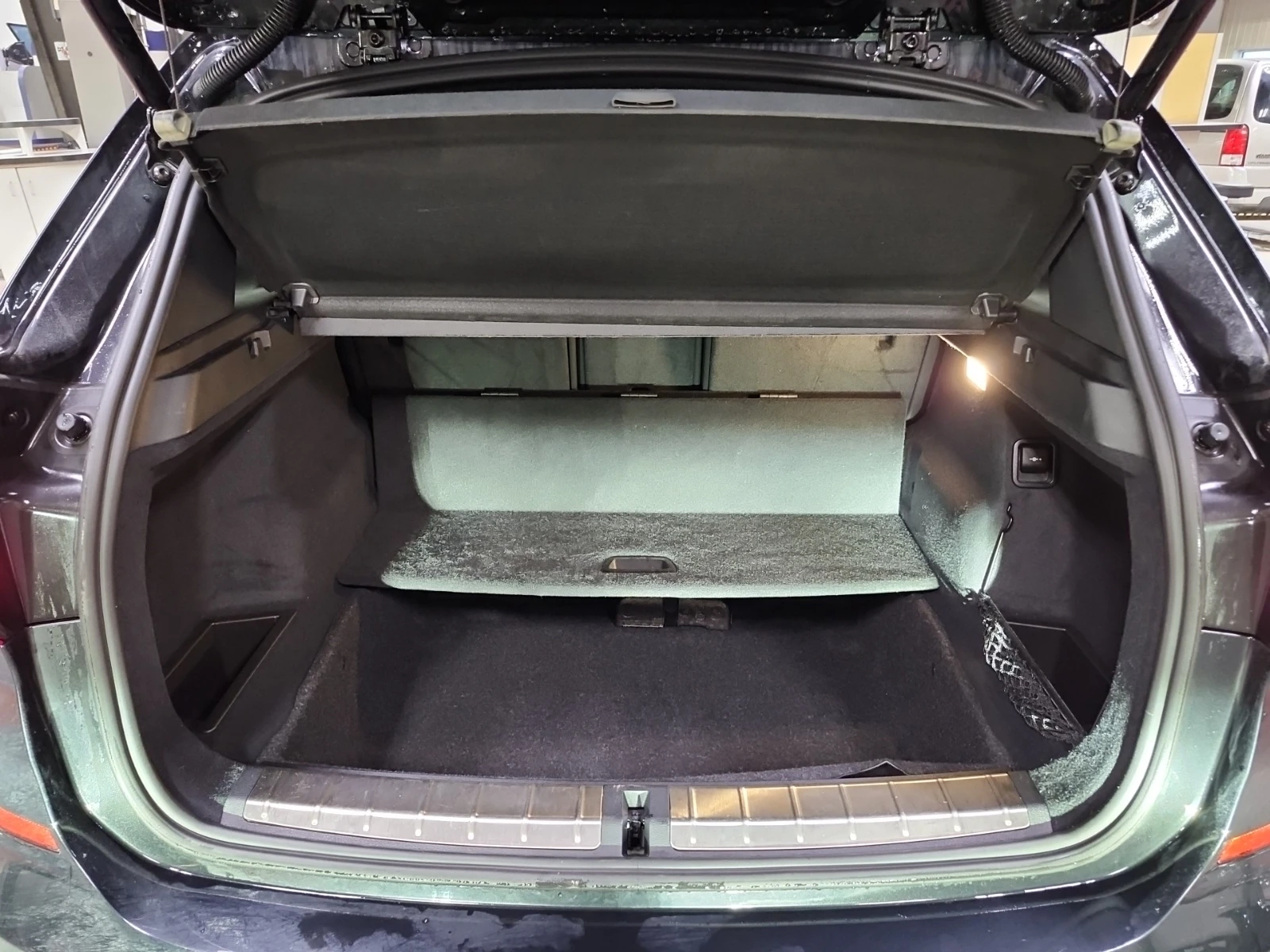 BMW X1 xDrive28i Sports - изображение 8