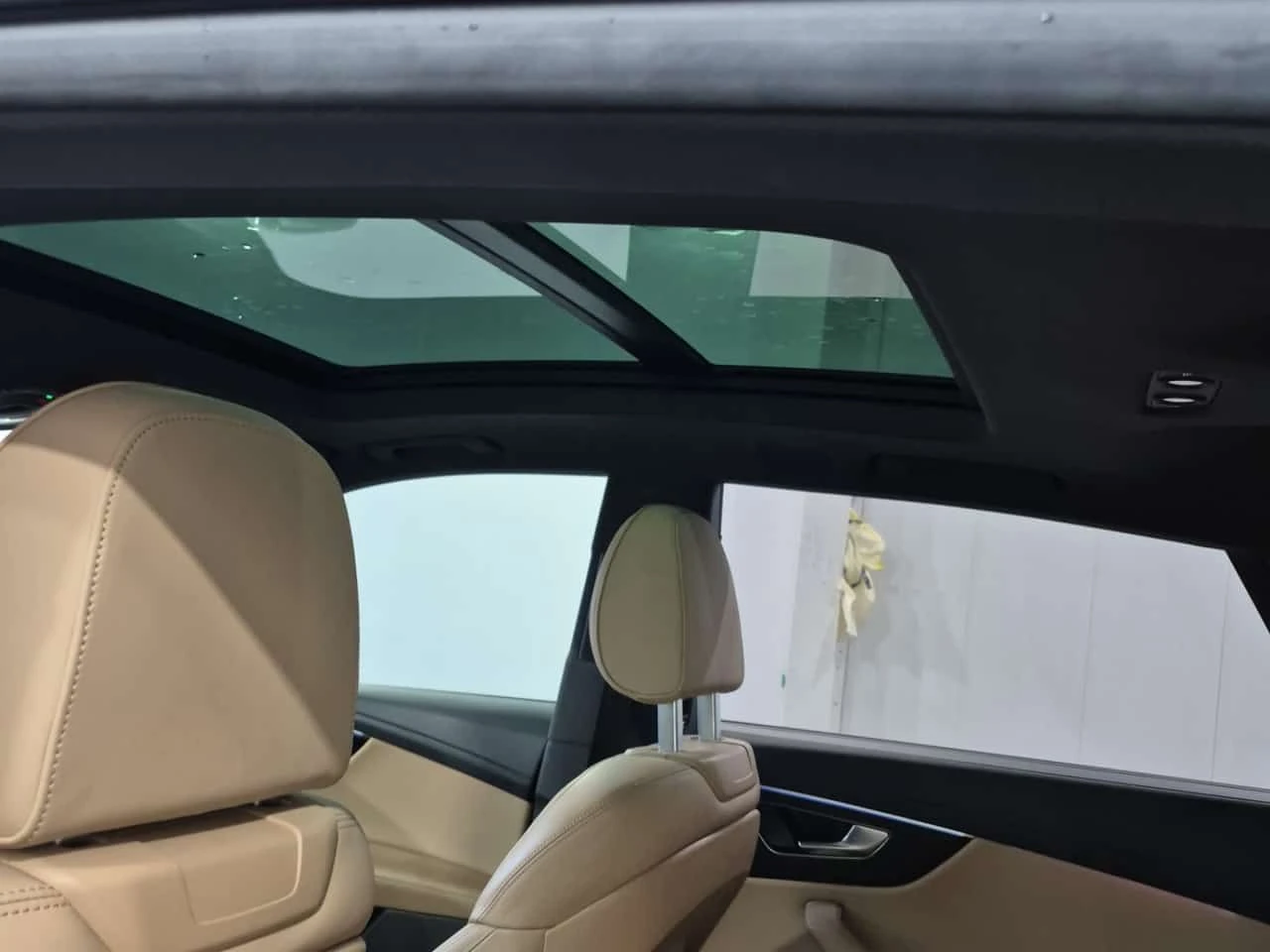 Audi Q8 * TECHNIK * 2 КЛЮЧА * ОБДУХВАНЕ * ДИСТРОНИК * ПАНО, снимка 13 - Автомобили и джипове - 54060534