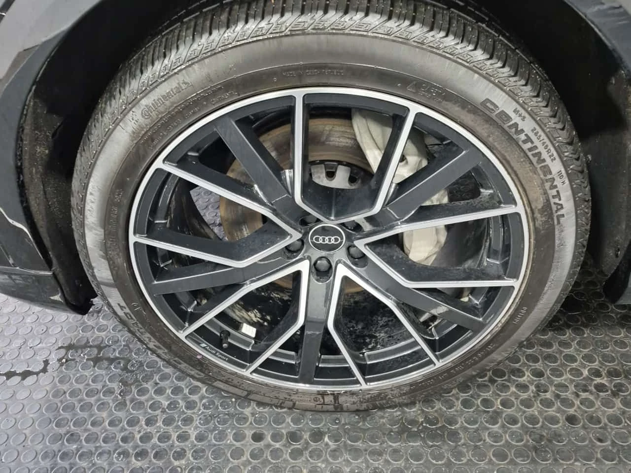 Audi Q8 * TECHNIK * 2 КЛЮЧА * ОБДУХВАНЕ * ДИСТРОНИК * ПАНО, снимка 6 - Автомобили и джипове - 54060534