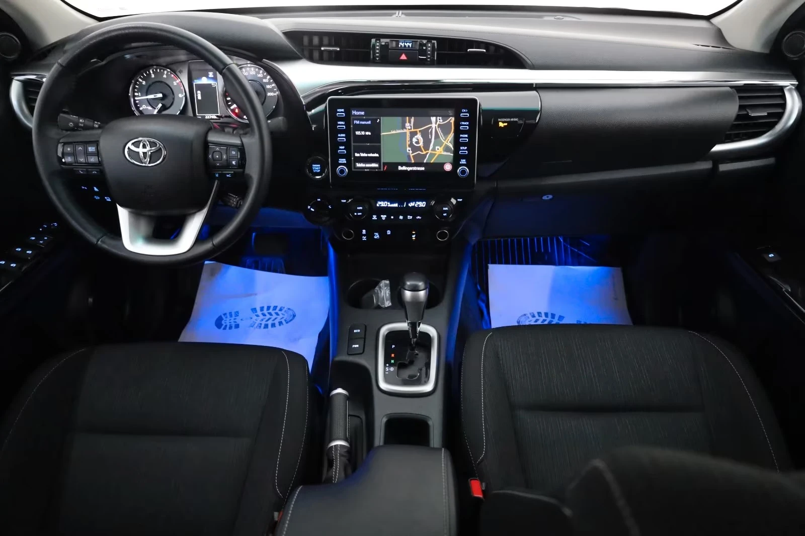 Toyota Hilux Executive, снимка 5 - Автомобили и джипове - 54278462