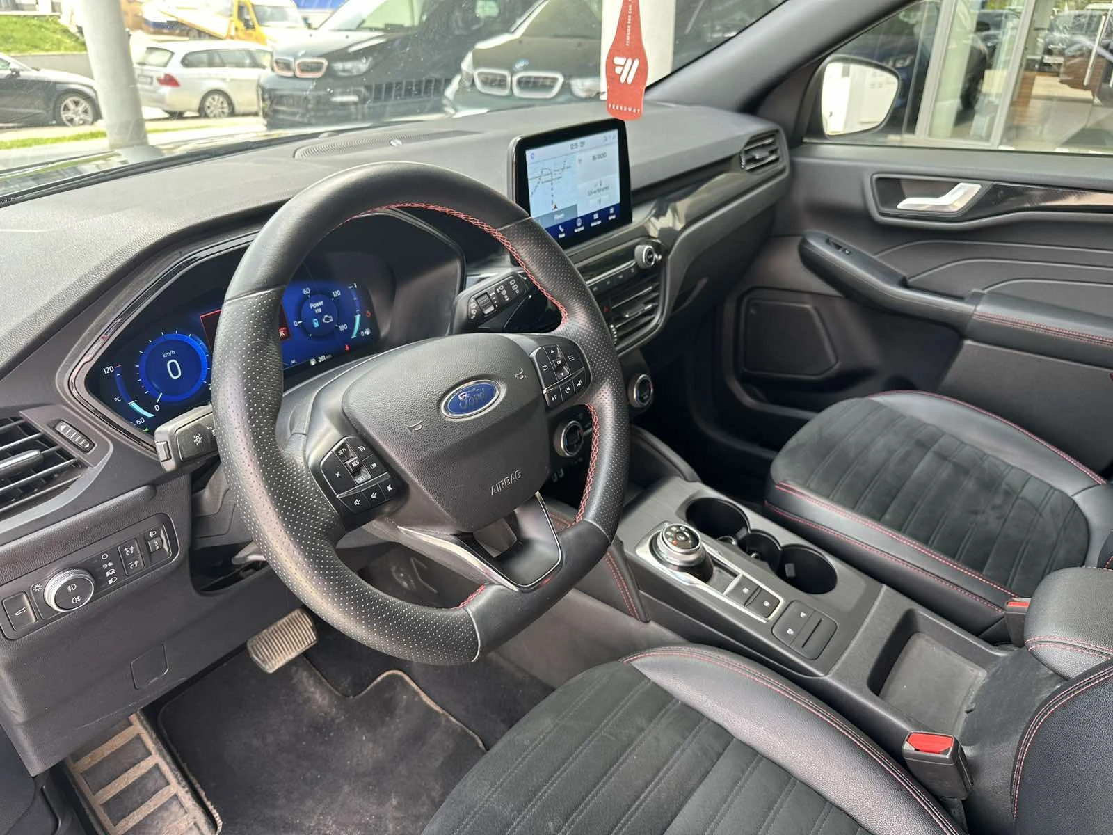 Ford Kuga  2.5 ST line AWD, снимка 4 - Автомобили и джипове - 54292813