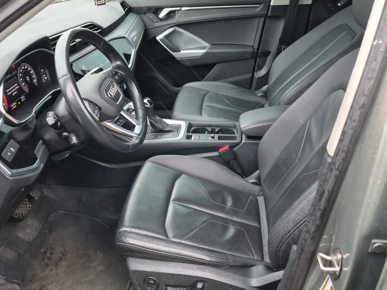 Audi Q3 PROGRESSIV * CARFAX * АВТО КРЕДИТ * Цена до БГ * , снимка 6 - Автомобили и джипове - 54585986
