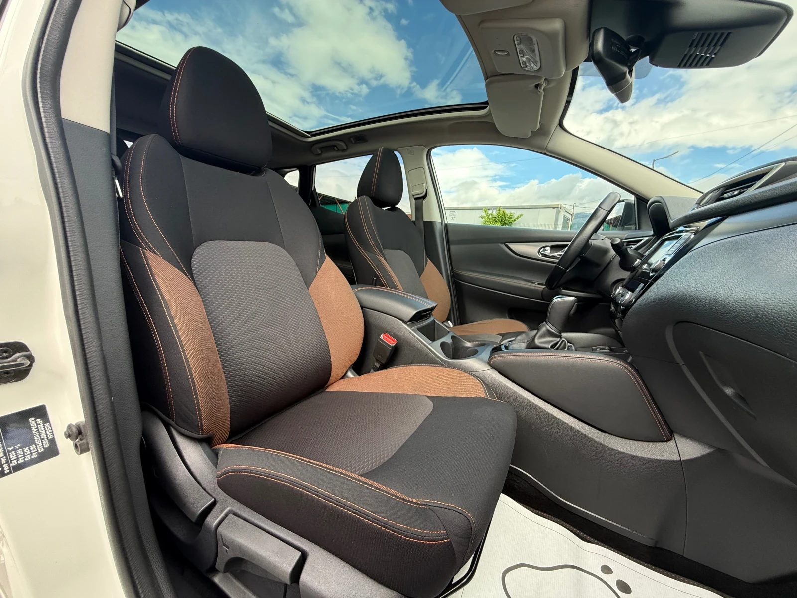 Nissan Qashqai 1.5DCI* TEKNA+ * AVTOMAT* PANO* EURO6D* , снимка 15 - Автомобили и джипове - 54686238