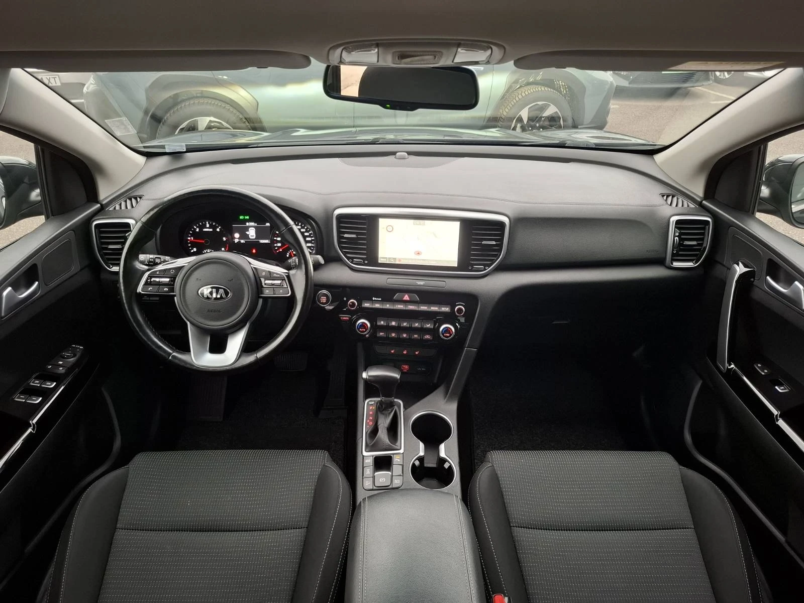 Kia Sportage, снимка 8 - Автомобили и джипове - 54759812