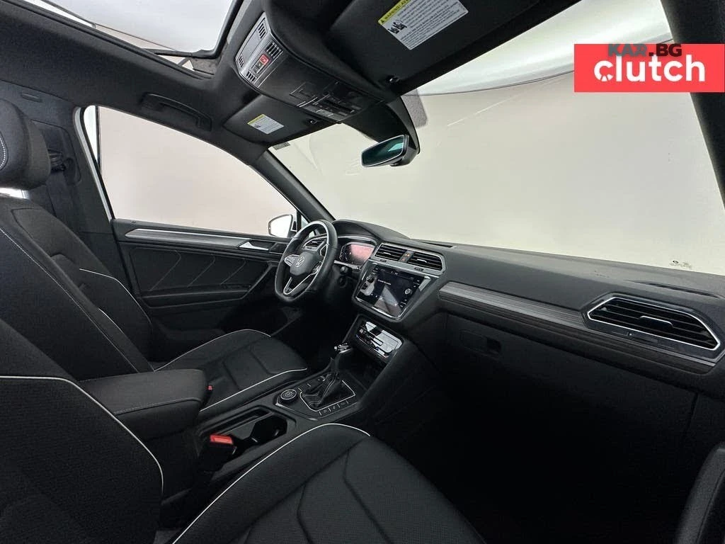 VW Tiguan HIGHLINE* RLINE* 4MOTION* FENDER* ПАНО* КАМЕРА* , снимка 13 - Автомобили и джипове - 54764136