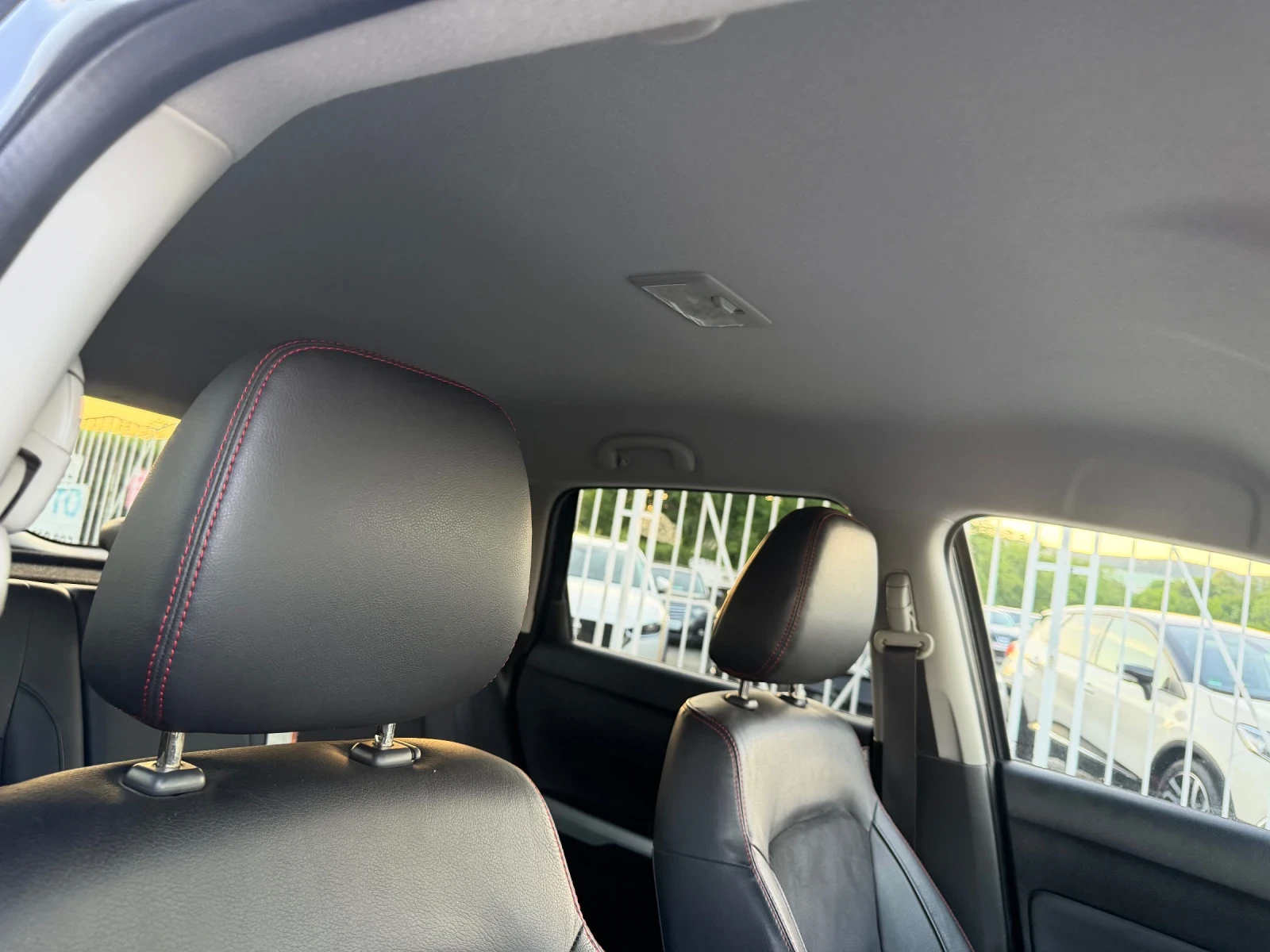 Suzuki Vitara 4Х4 / АВТОМАТИК / БЕНЗИН / ЕВРО6 / ДИСТРОНИК, снимка 13 - Автомобили и джипове - 54840184
