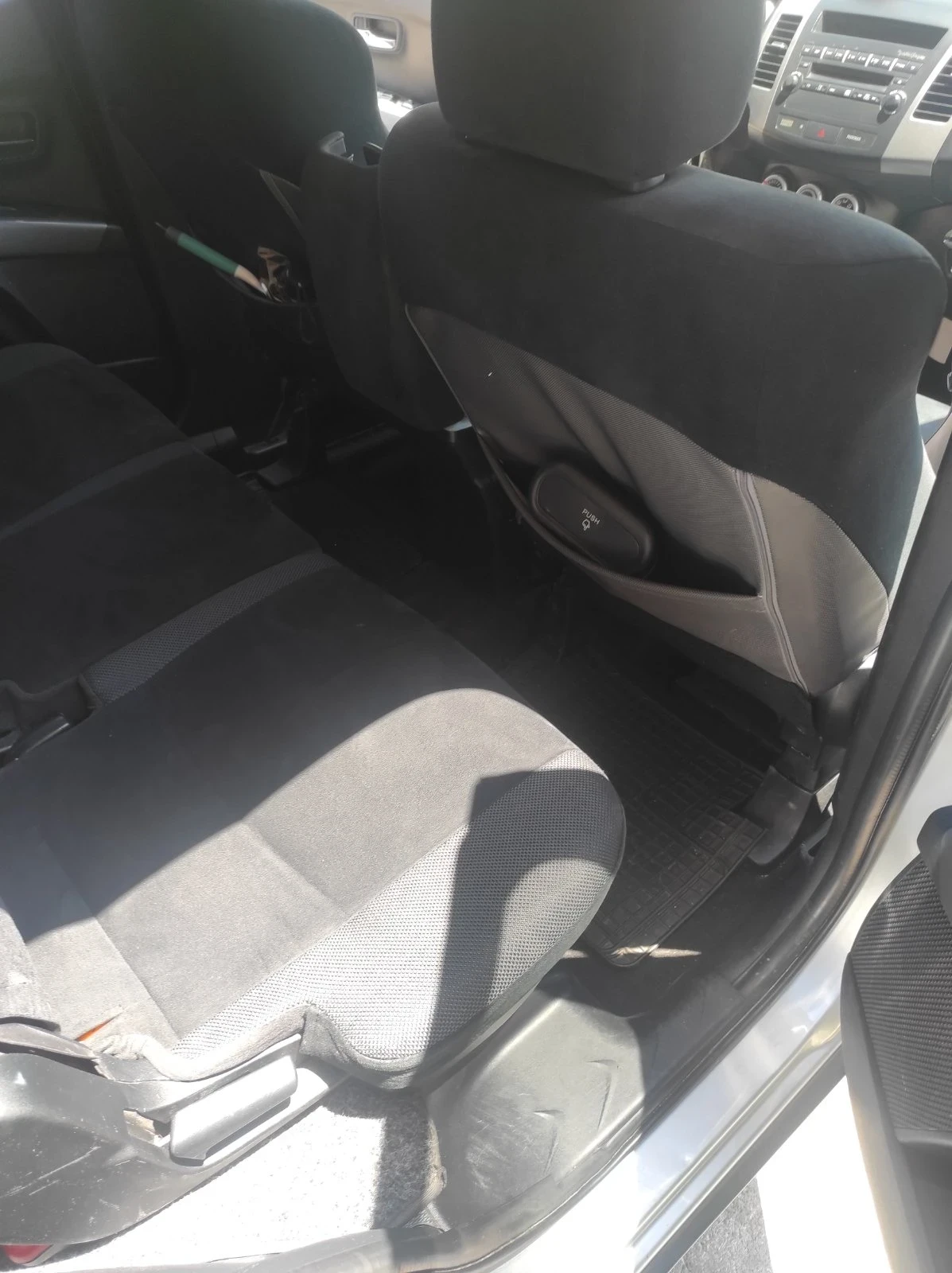 Mitsubishi Outlander, снимка 2 - Автомобили и джипове - 55090023