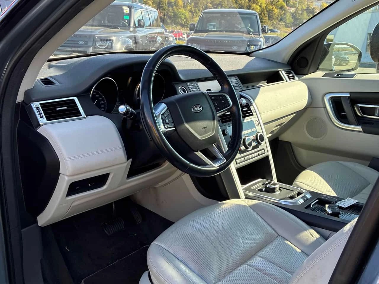 Land Rover Discovery Sport * HSE * CARFAX * ЦЕНА ДО БГ, снимка 7 - Автомобили и джипове - 55398747