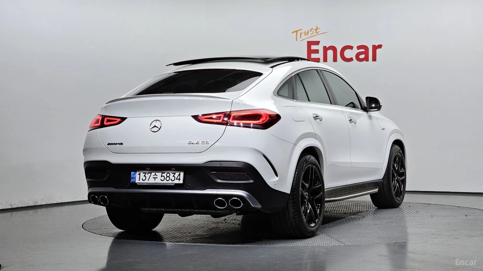 Mercedes-Benz GLE 53 4MATIC COUPE* КОЖА* ПОДГРЕВ* ОБДУХВ* BURMASTER* PANO* 360, снимка 2 - Автомобили и джипове - 55423119