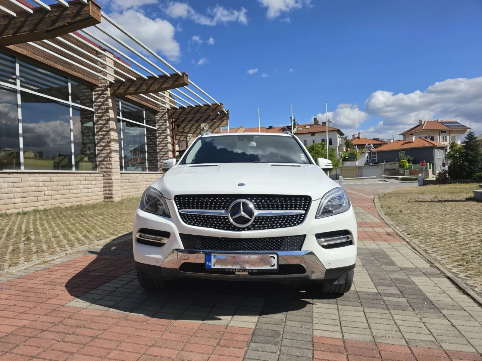 Mercedes-Benz ML 350 BlueTEC 4 MATIC, снимка 4 - Автомобили и джипове - 56245908