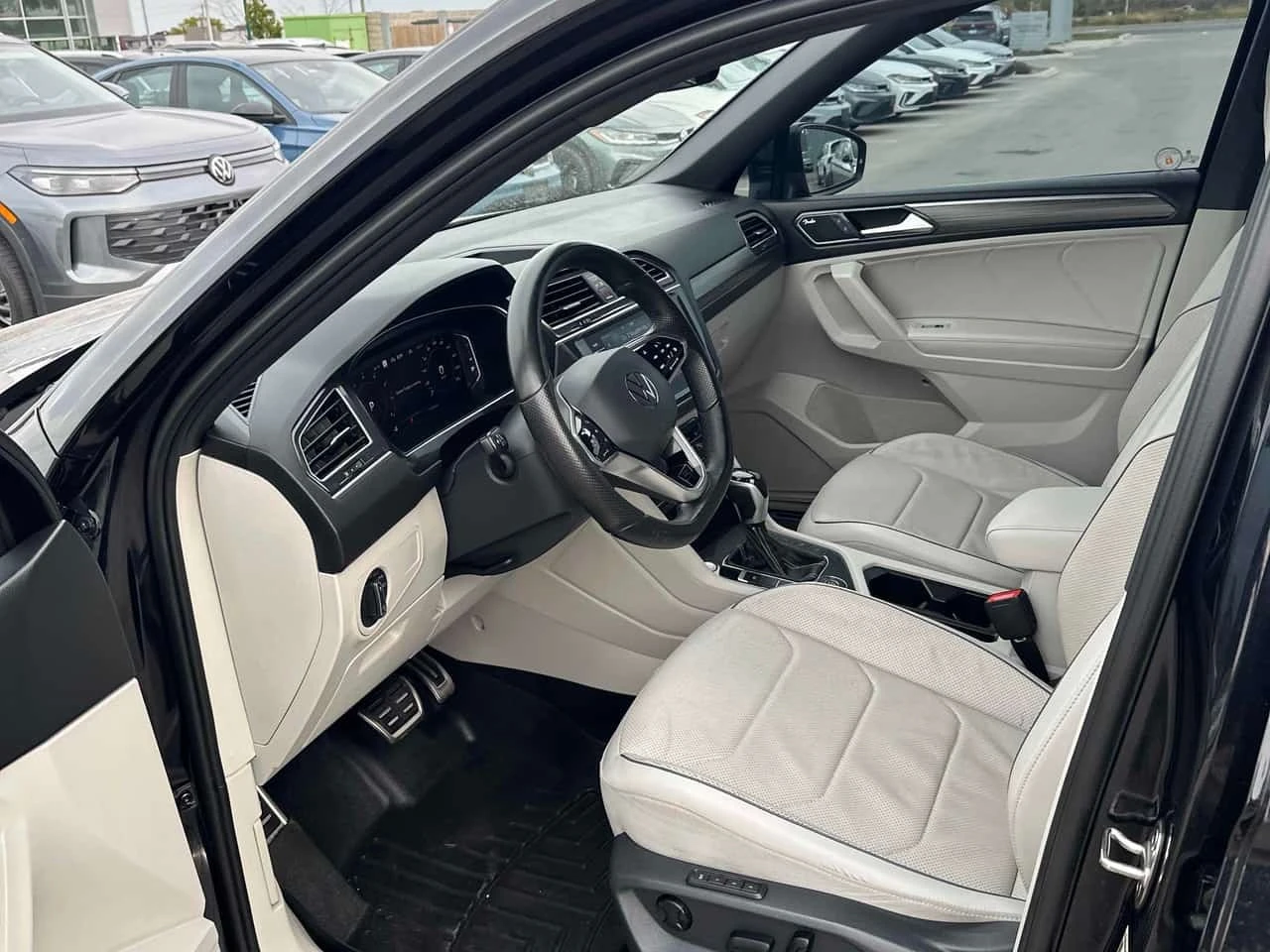VW Tiguan Highline R Line / 360 / Fender / Carfax  | Mobile.bg � ����������� 5