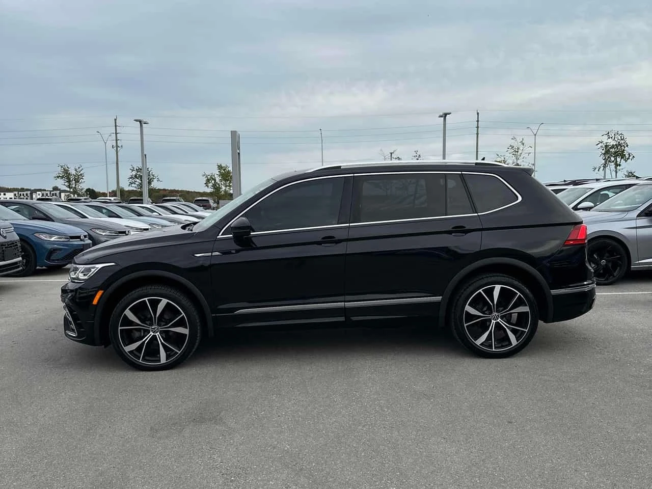 VW Tiguan Highline R Line / 360 / Fender / Carfax  | Mobile.bg � ����������� 2