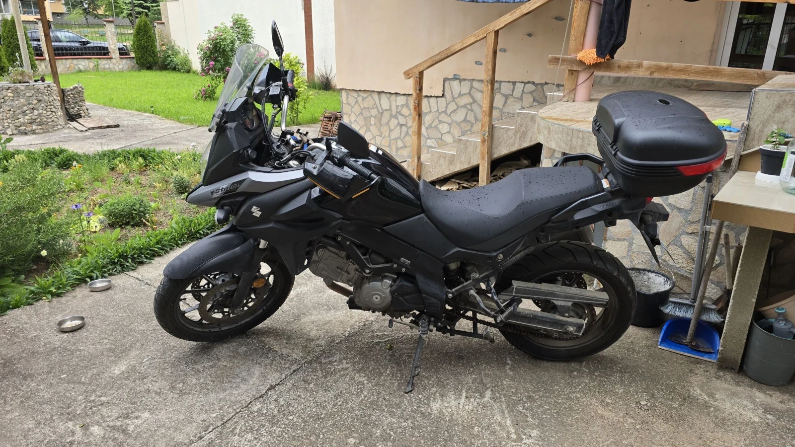 Suzuki V-strom DL650