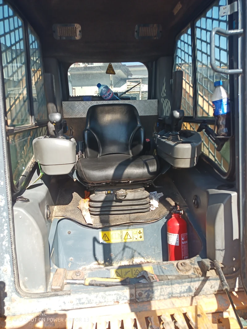 Мини челни товарачи GEHL 1750RT, снимка 6 - Индустриална техника - 52203742