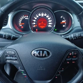 Обява за продажба на Kia Ceed 1.4 99kc ~11 500 лв. - изображение 4 | Auto.bg Обява за продажба на Kia Ceed 1.4 99kc ~11 500 лв. - изображение 4