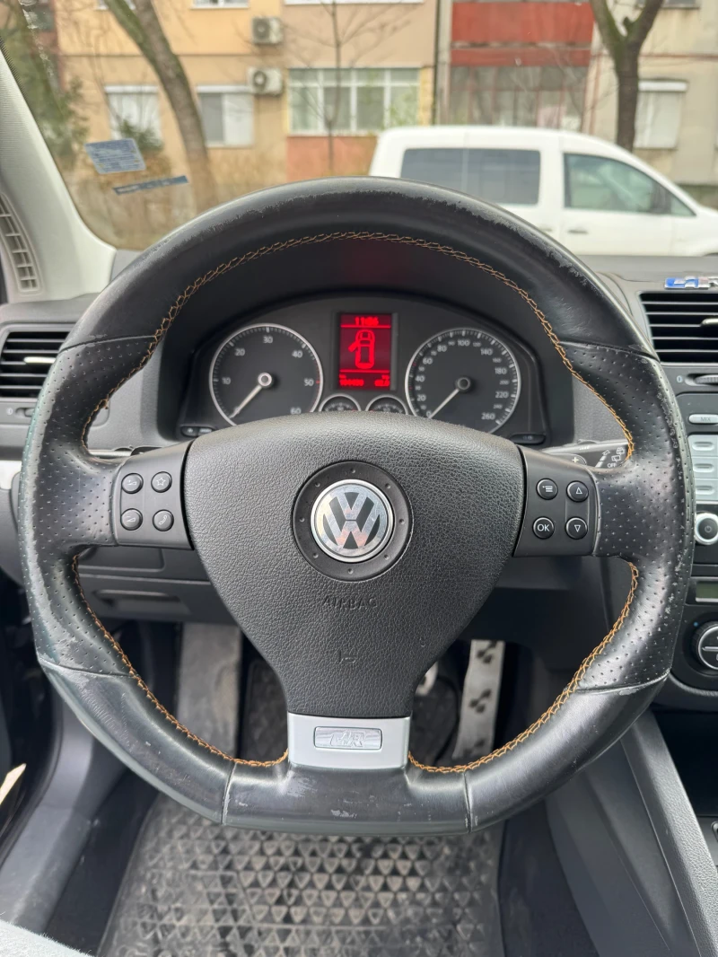 VW Golf, снимка 4 - Автомобили и джипове - 48701558