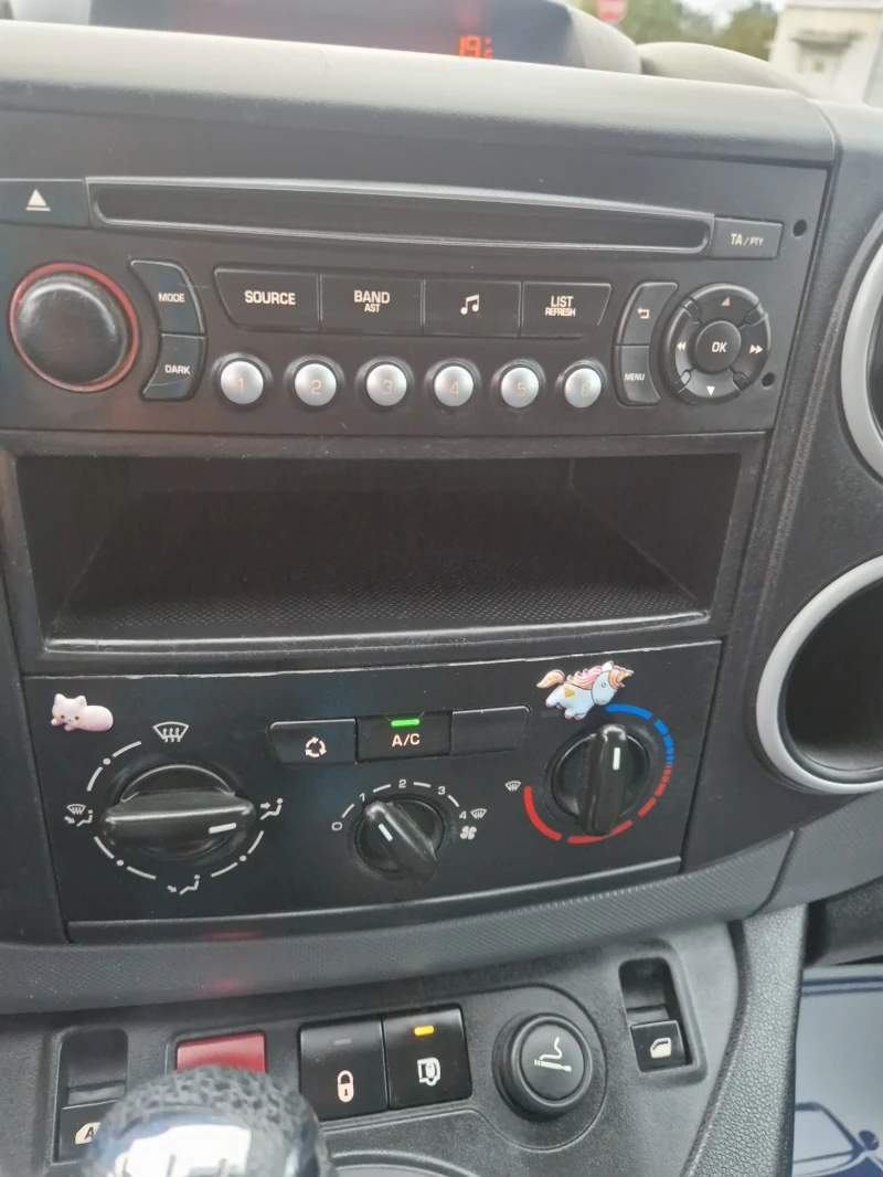 Peugeot Partner 1.6 hdi EVRO 5B HLADILNO -5  TOP TOP, снимка 15 - Автомобили и джипове - 51850990