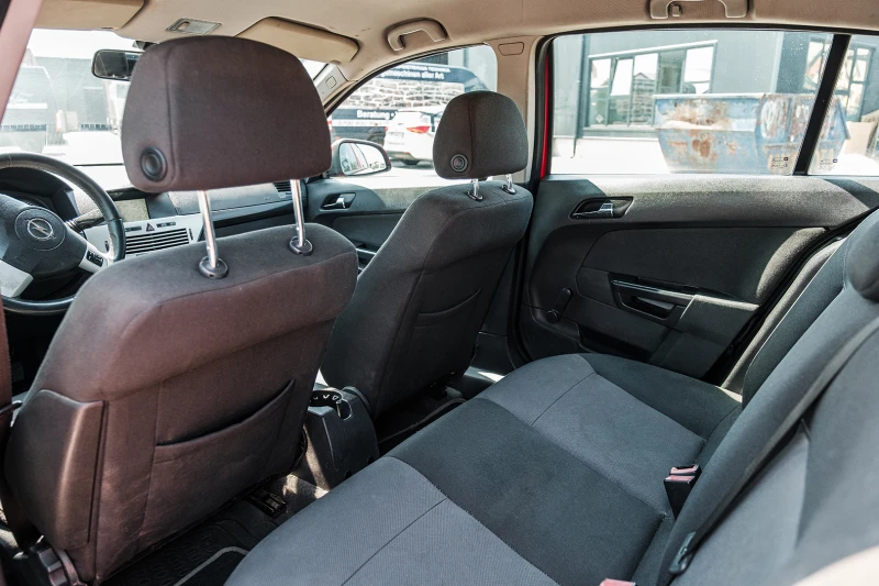 Opel Astra, снимка 6 - Автомобили и джипове - 52007768