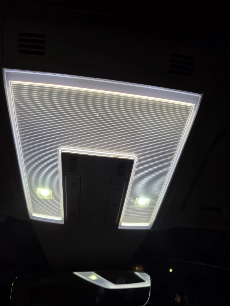 VW Passat 2.0 TSI, ниво Highline, 2018 г., снимка 15 - Автомобили и джипове - 52425234