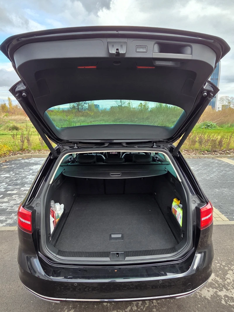 VW Passat 2.0 TSI, ниво Highline, 2018 г., снимка 14 - Автомобили и джипове - 52425234