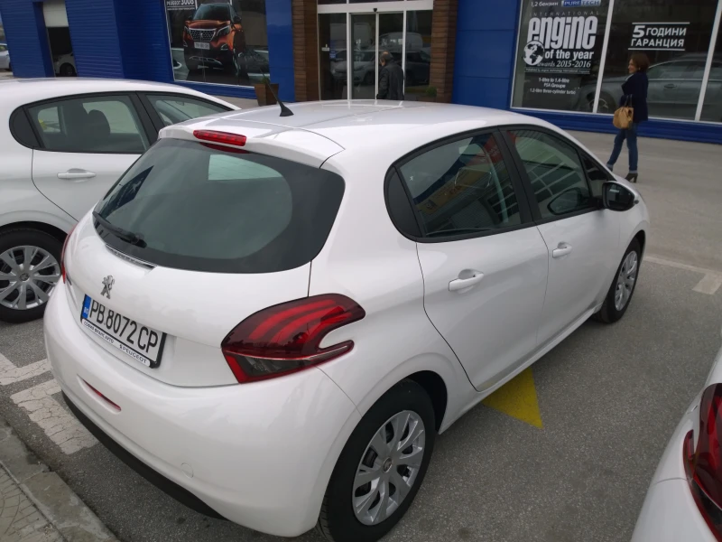 Peugeot 208, снимка 4 - Автомобили и джипове - 52588329