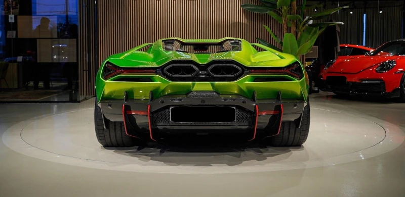 Lamborghini Revuelto 6.5 V12 HPEV 4WD, снимка 6 - Автомобили и джипове - 52541065