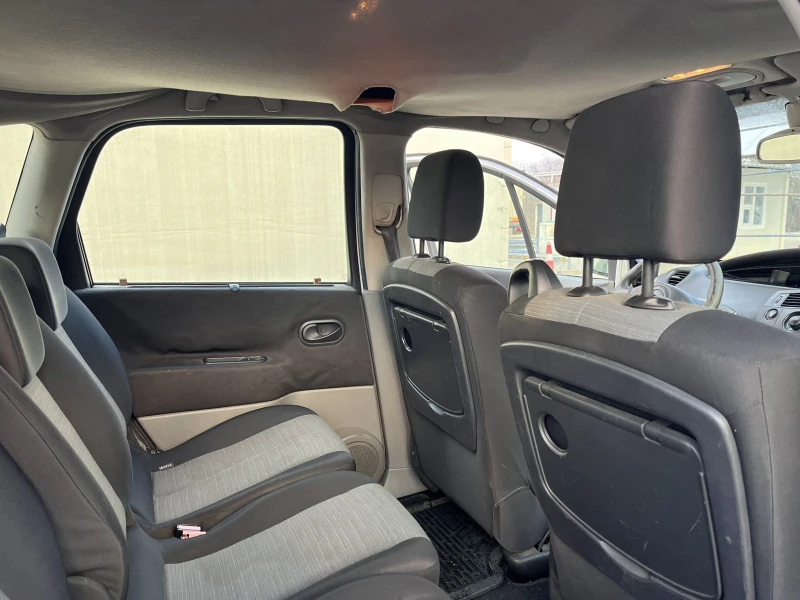 Renault Scenic, снимка 10 - Автомобили и джипове - 52939114