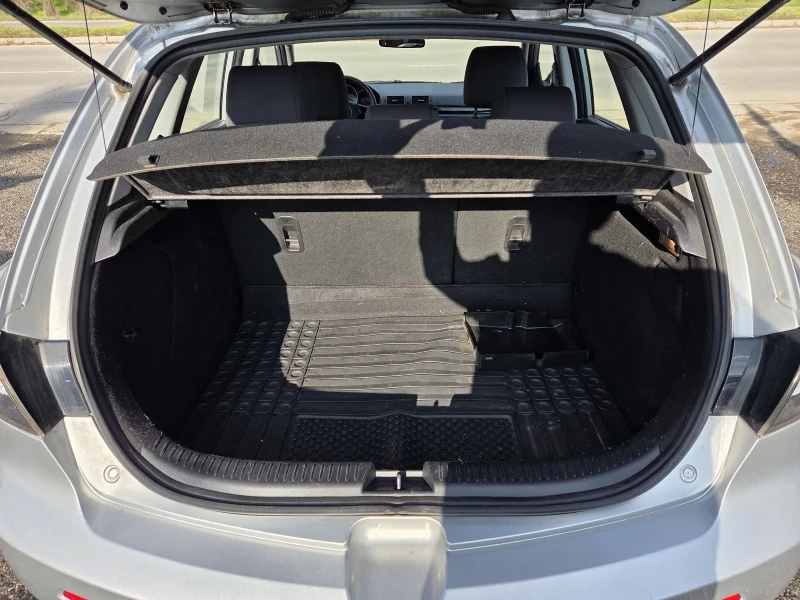 Mazda 3 1, 6 benzin 115 hp, снимка 6 - Автомобили и джипове - 53263827